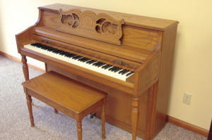 wurlitzer spinet piano from 1950 wurlitzer spinet piano from 1950