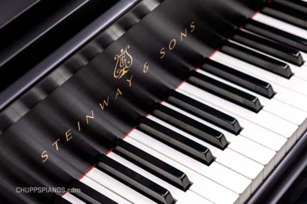 Steinway & Sons Logo, Piano Keys -Steinway Model B #237578