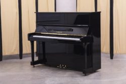 Yamaha U100 Professional Upright Piano #5366216 - Polished Ebony - Like New